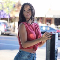 Sosok Jessica Caban meroket menjadi artis setelah menjadi juara kedua dalam sebuah ajang kontes modelling yang diadakan lini fashion Jennifer Lopez. (Foto: Instagram)