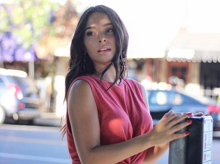 Potret Jessica Caban, Pacar dan Sumber Inspirasi Bruno Mars