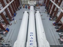 Melihat Kehebatan Roket Terkuat di Dunia