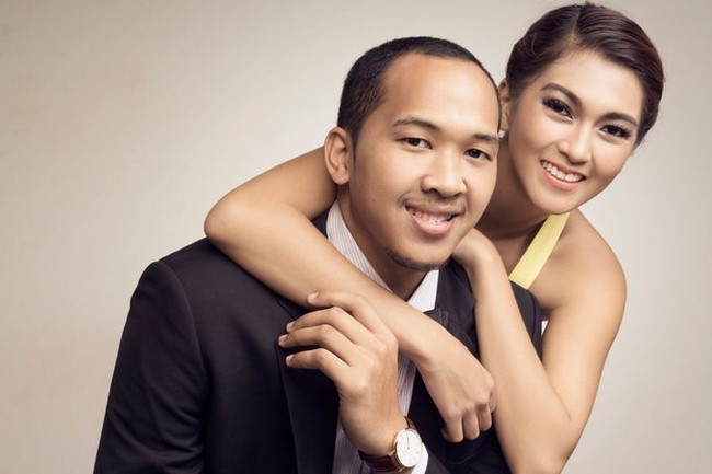 Hilyani Hidranto merupakan istri dari salah satu pemain andalan Timnas Indonesia Arki Wisnu. Pasangan ini di anugerahi seorang anak perempuan bernama Alula. Foto: Instagram