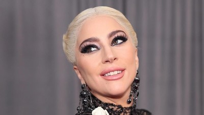 Foto: Uniknya Rambut Korset Lady Gaga di Grammy Awards 2018