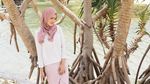 Foto: Gaya Traveling Pramugari Calon Istri Tommy Kurniawan