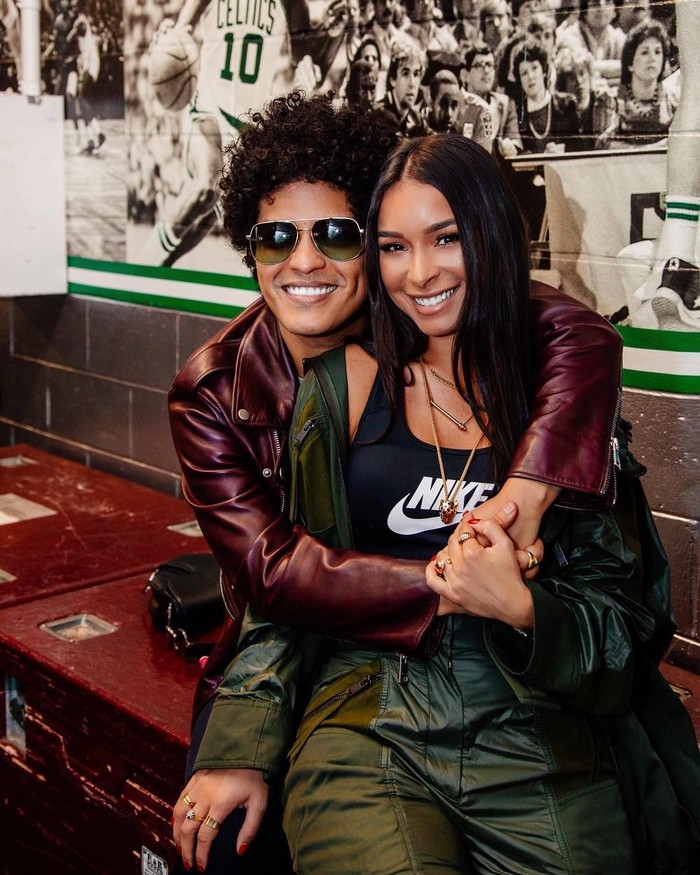 berita jessica caban, pacar bruno mars
