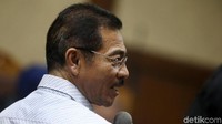 Ia menyatakan tidak mengenal Paulus Tannos dan siap dihukum mati jika bersumpah palsu.