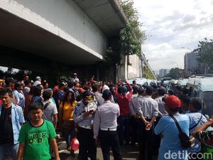 Sopir Angkot Aksi Mogok, Minta Jalan Jatibaru Tanah Abang Dibuka