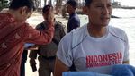 Gaya Sandiaga Renang di Sela-sela Ngantor di Pulau Bidadari