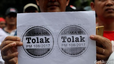 Aliando Lakukan Aksi Tolak Permenhub 108