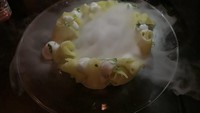 Restoran ini juga punya menu dessert yang menarik. The Pineapple  Carpaccio. Irisan tipis nanas ini disajikan dengan nitrogen cair yang membuat kepulan asap tebal.