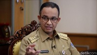 Anies sudah menegaskan tidak ditelepon oleh Ratna saat mobilnya diderek. Dia juga tidak memberikan instruksi kepada bawahannya untuk membantu Ratna. / Foto: Grandyos Zafna.