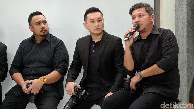 Hobi Fotografi 'Diracuni' Tompi, Gading Marten Punya 9 Kamera
