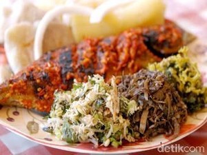 Begini Nikmatnya Menyantap Kasbi Komplet Khas Maluku