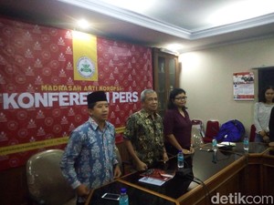 Busyro: Ada Gejala MK Alami Demoralisasi