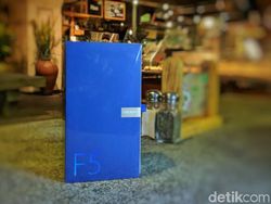 Penampakan Oppo F5 Kelir Biru yang Menggoda