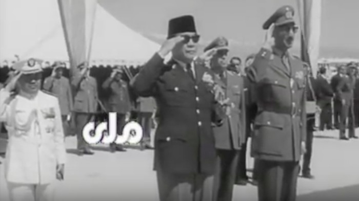 Ke Afghanistan 1961, Sukarno Disambut Raja Dengan Upacara Militer