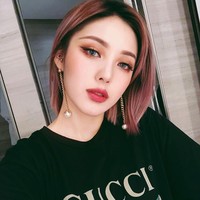 Bagaimana menurutmu dengan penampilan Pony ini? Sukses, muda, dan cantik, sempurna! Foto: Instagram