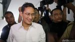 Foto: Berkalung dan Berseragam Gerindra, Sandi Penuhi Panggilan Polda
