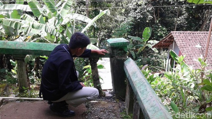 Retakan Tanah Ancam Gedung Sekolah dan Permukiman di Magelang
