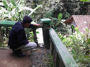 Retakan Tanah Ancam Gedung Sekolah dan Permukiman di Magelang