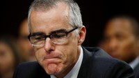 Nama kedua yang muncul ada mantan Wakil Direktur FBI Andrew McCabe. Baru Senin (29/1) lalu, McCabe mengundurkan diri setelah berulang kali dikritik Trump dan Partai Republik. McCabe banyak dikritik karena dianggap bias mendukung capres Partai Demokrat saat pilpres 2016. Foto: REUTERS/Kevin Lamarque/Files