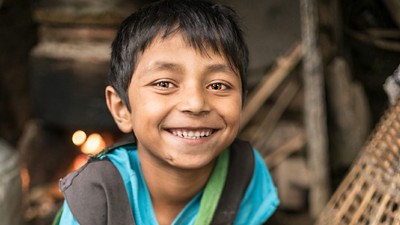 Potret Kesederhanaan Anak-anak Nepal yang Penuh Kebahagiaan