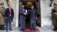Presiden Joko Widodo diterima Presiden Mohammad Ashraf Ghani di Istana Presiden Arg, Afghanistan, Senin (29/1/2018). Reuters/Massoud Hossaini 