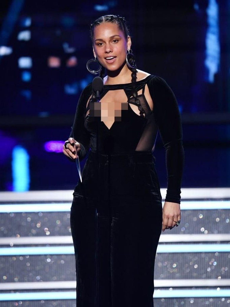 Hore! Bahagianya Alicia Keys Dipilih Jadi Host Grammy Awards 2019 Hore! Bahagianya Alicia Keys Dipilih Jadi Host Grammy Awards 2019