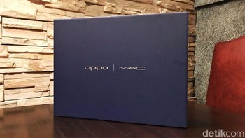 Oppo menamakan ponsel barunya F5 Dashing Blue. (Foto: detikINET/Adi Fida Rahman)