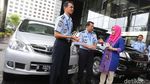KPK Hibahkan 2 Mobil Sitaan Koruptor ke Rupbasan
