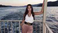 Jessica Caban berprofesi sebagai artis dan model. (officialjessicacaban/Instagram)