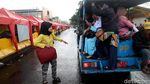 Mobil Satpol PP Jadi Pengganti Angkutan Umum di Tanah Abang