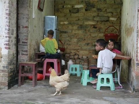  Kisah Haru Gadis 10 Tahun yang Urus 2 Adik Setelah Ibunya Kabur