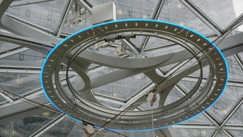 Interiornya yang dari kaca terlihat modern dan futuristik. Foto: Dok. techrunch/Devin Coldewey