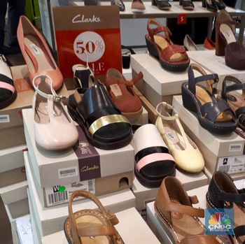 Rencanakan Semua Gerai, Sepatu Clarks Closing Sale 80%