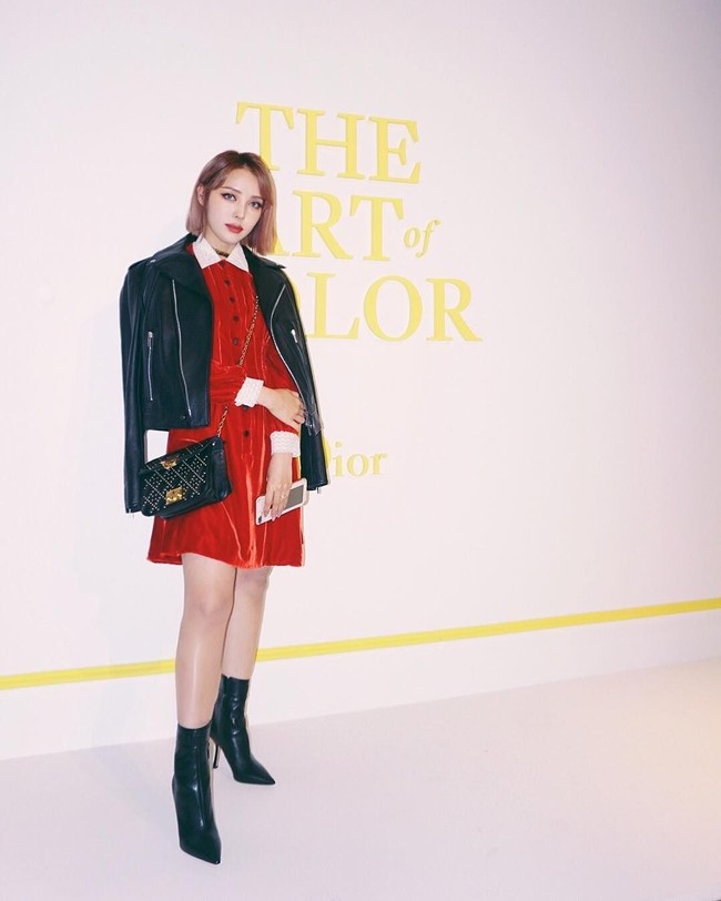 Park Hye Min juga berhasil berkolaborasi dengan merek-merek kecantikan ternama, mulai dari Etude House hingga Dior. Selain itu, ia juga telah meluncurkan lini makeup-nya sendiri yang dinamakan Pony Effect. Foto: Instagram