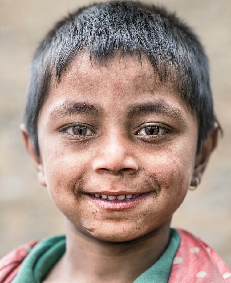 Potret Kesederhanaan Anak-anak Nepal yang Penuh Kebahagiaan