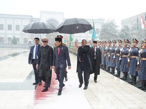 Salju Membawa Berkah di Pertemuan Jokowi-Presiden Afghanistan