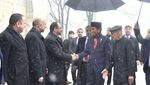 Foto: Hangatnya Pertemuan Jokowi-Presiden Ghani di Dinginnya Salju