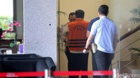 Kabiro Humas KPK Febri Diansyah mengatakan Novanto diperiksa sebagai saksi. SN (Setya Novanto) diperiksa sebagai saksi untuk ASS (Anang Sugiana Sudihardjo).