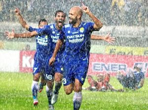 Kala SVD dan Kenji Jadi Mimpi Buruk Persija