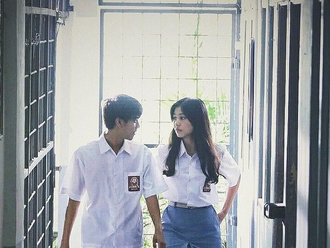 Tran baju film dilan