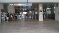 Ini adalah stasiun MRT Bishan yang dibangun di atas tanah pemakaman Bi Shan Teng. Ada cerita bahwa terdengar langkah suara kaki di atas kereta yang sedang berjalan. Istimewa/indiatimes.