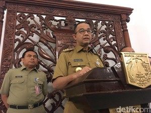 Anies Harap DKI Tidak Hujan Saat Fenomena Super Blue Blood Moon