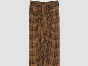 Zara Rilis Rok Seharga Rp 1,3 Jutaan yang Mirip Sarung Bapak-bapak