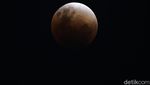 Penampakan Super Blue Blood Moon di Jakarta