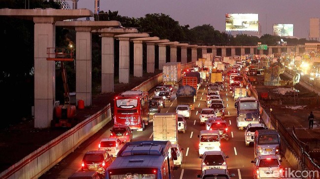 Proyek Kanal Cikarang Bekasi Laut Kurangi Macet 15%