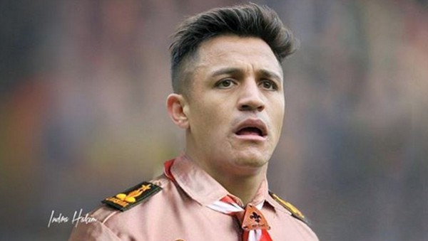 Alexis Sanchez Berjersey Pramuka, Harry Styles Jajan di Angkringan