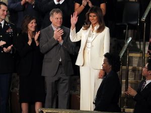 Melania Trump Jalani Operasi Ginjal, Ini Penyebabnya
