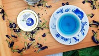Beberapa cangkir blue tea yang disajikan hangat-hangat. Instagramable banget! Foto: Istimewa