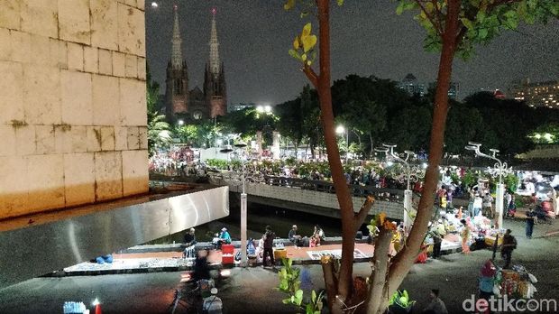 Super Blue Blood Moon, Selawat Bergema dari Istiqlal