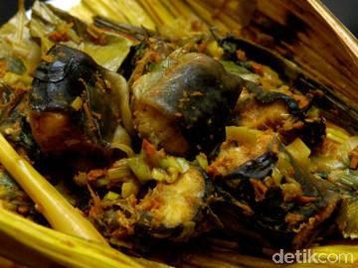 Sogili Woku Daun Olahan Ikan Paling Sedap di Minahasa Sogili Woku Daun Olahan Ikan Paling Sedap di Minahasa